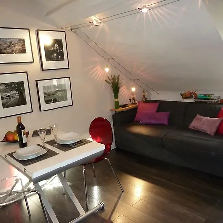 Charming Studio In - Opera Apartment *